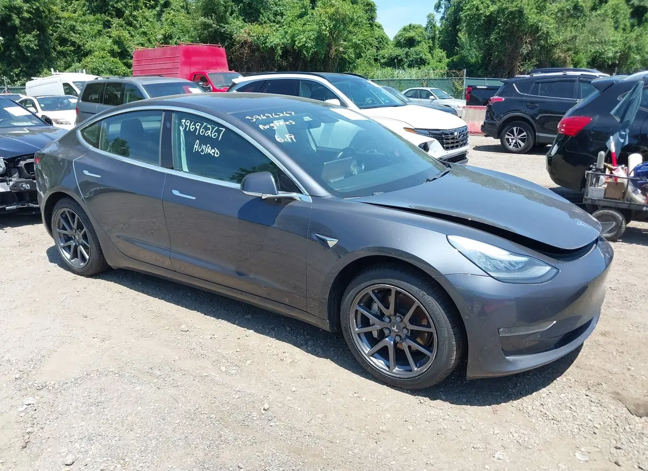 2018 TESLA  - Image 1.