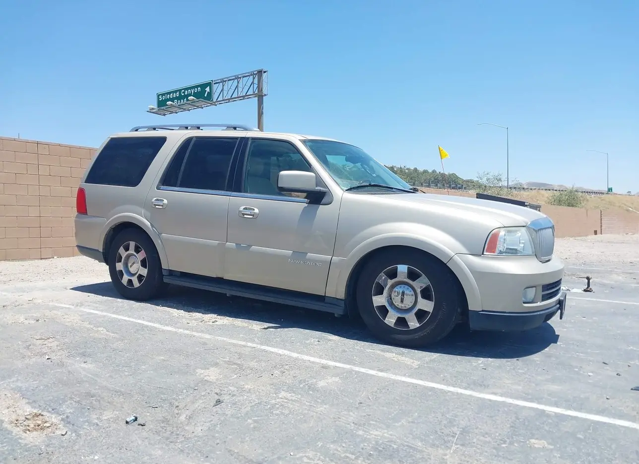 2005 LINCOLN  - Image 1.