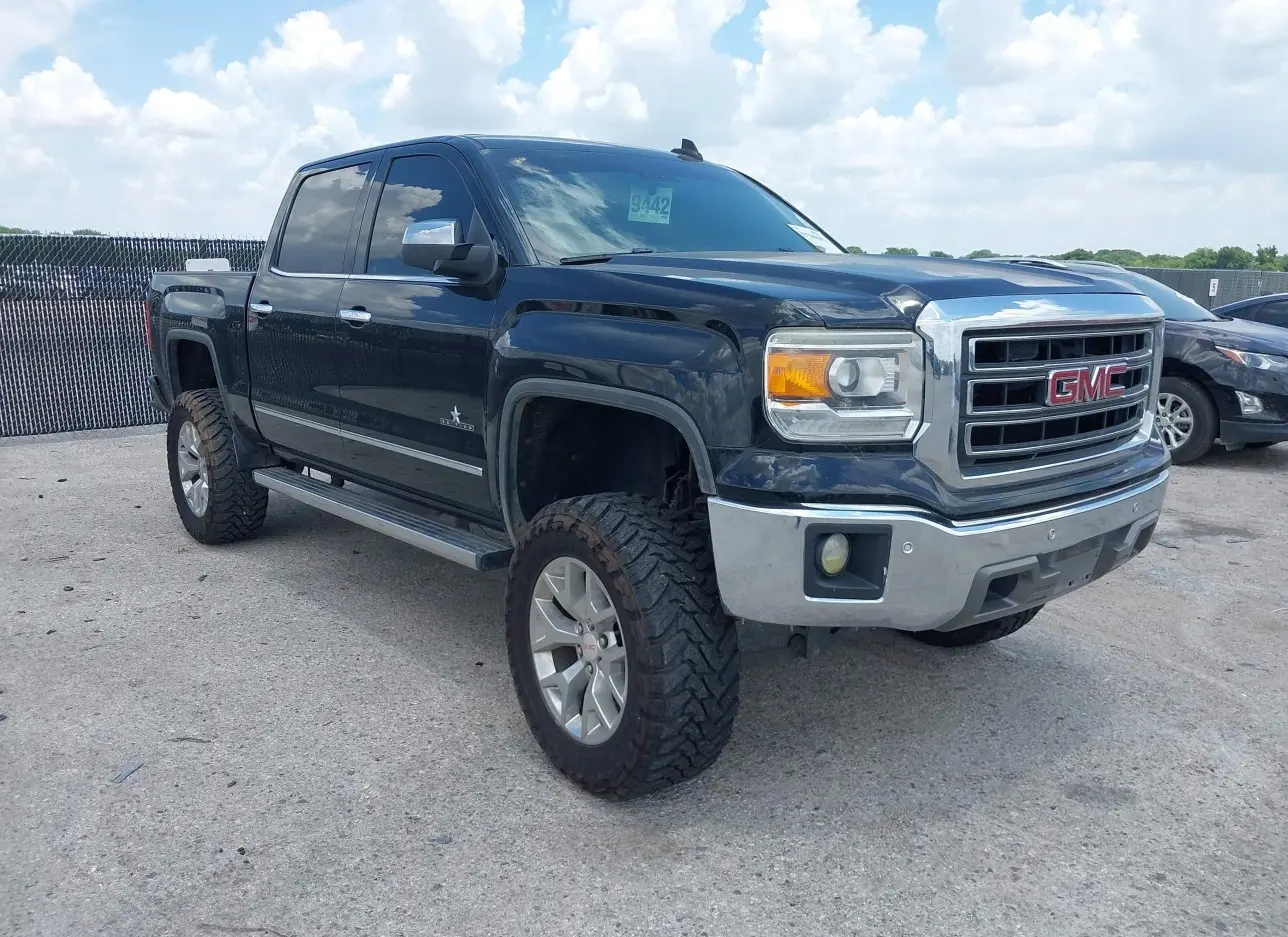 2015 GMC  - Image 1.