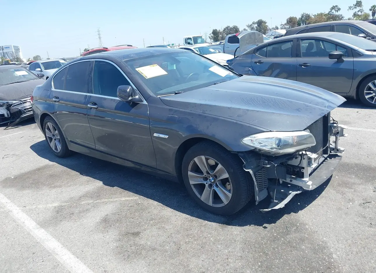 2011 BMW  - Image 1.