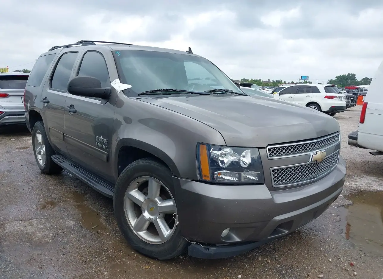 2011 CHEVROLET  - Image 1.