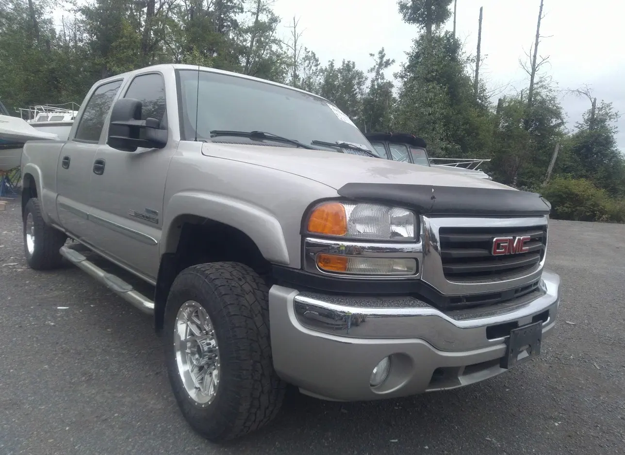 2006 GMC  - Image 1.