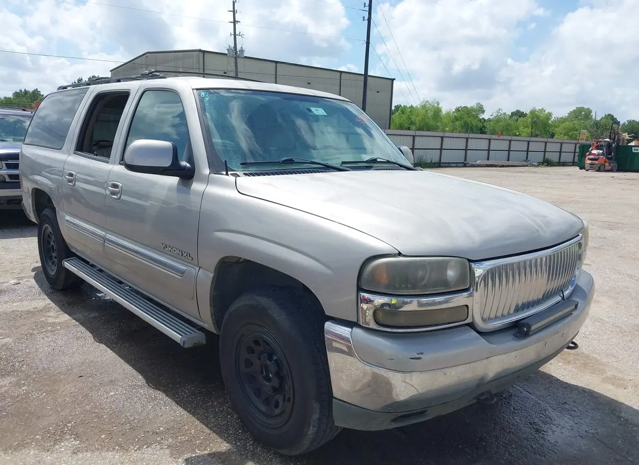 2004 GMC  - Image 1.