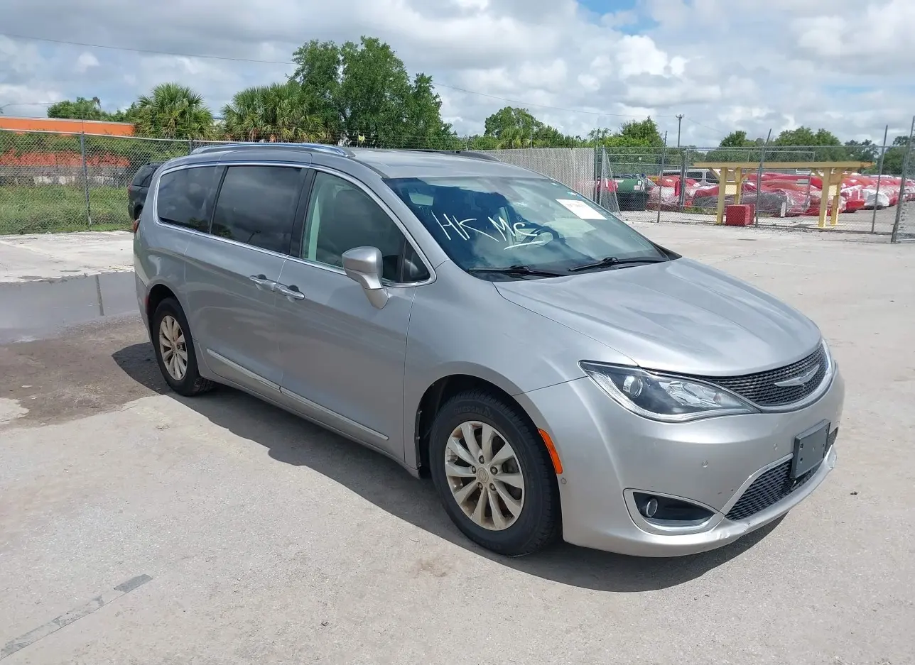 2018 CHRYSLER  - Image 1.