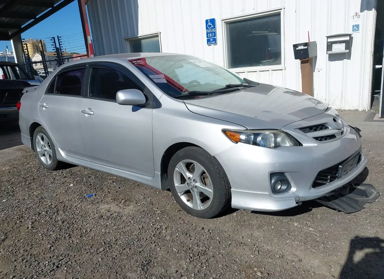 2012 TOYOTA  - Image 1.