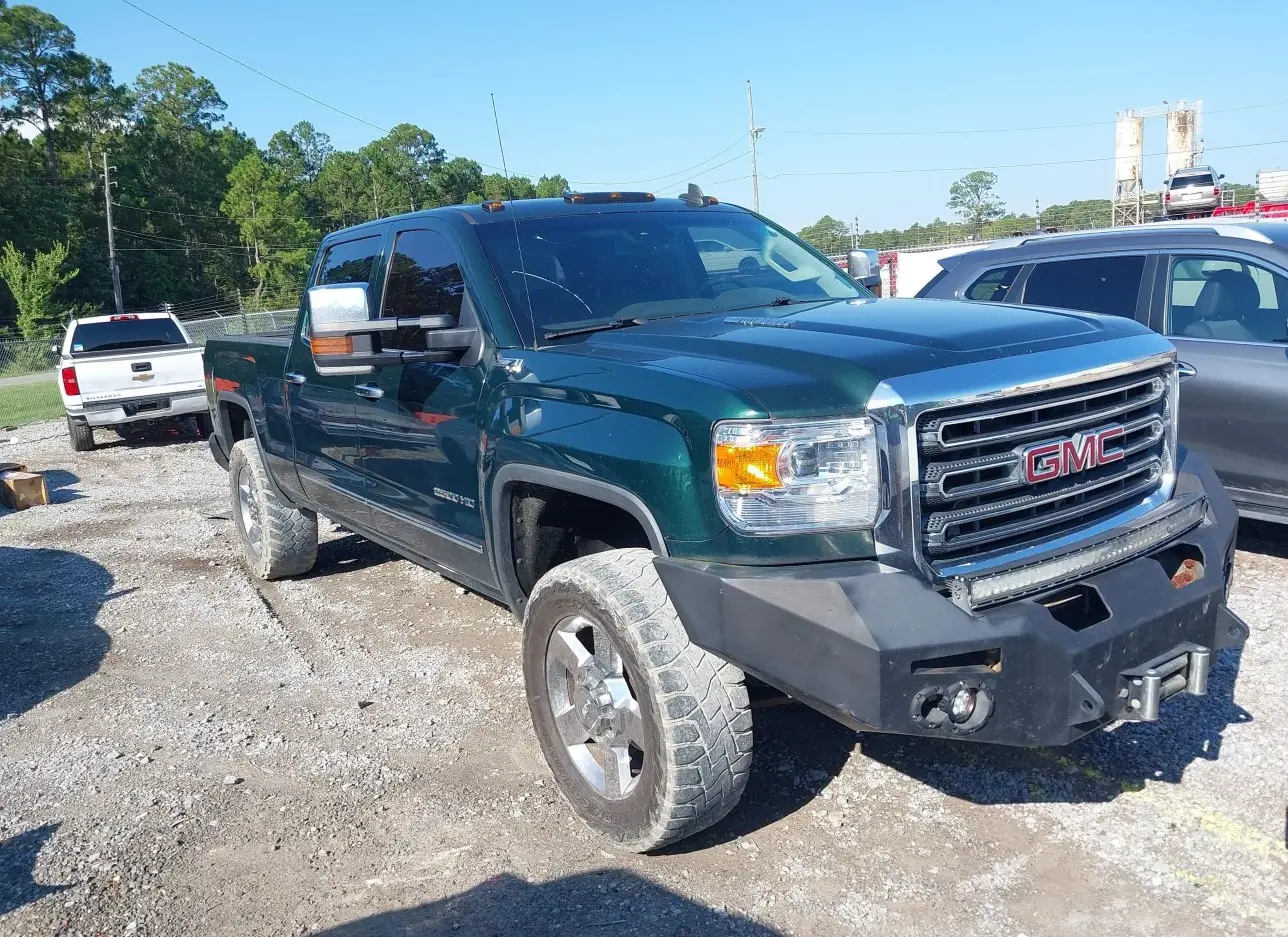 2015 GMC  - Image 1.