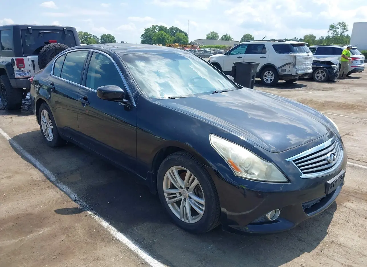 2010 INFINITI  - Image 1.