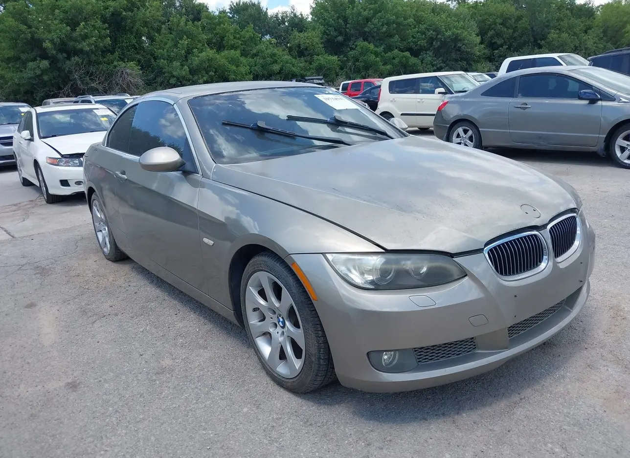 2009 BMW  - Image 1.