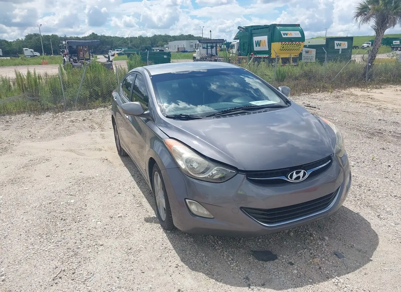 2012 HYUNDAI  - Image 1.