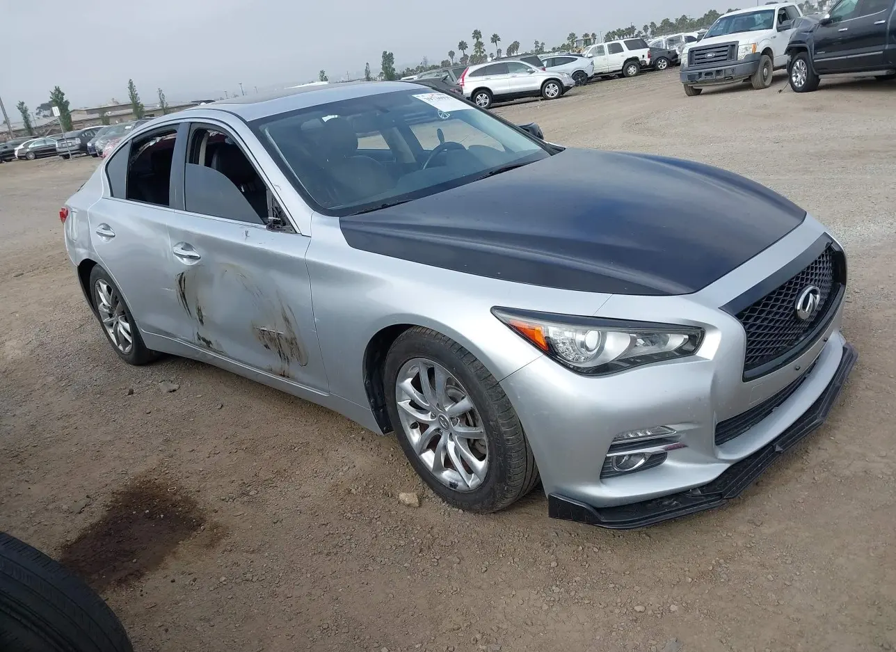 2015 INFINITI  - Image 1.