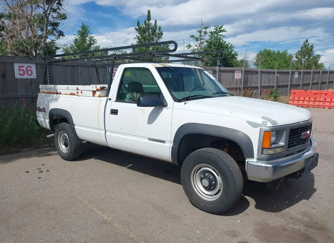 1999 GMC  - Image 1.