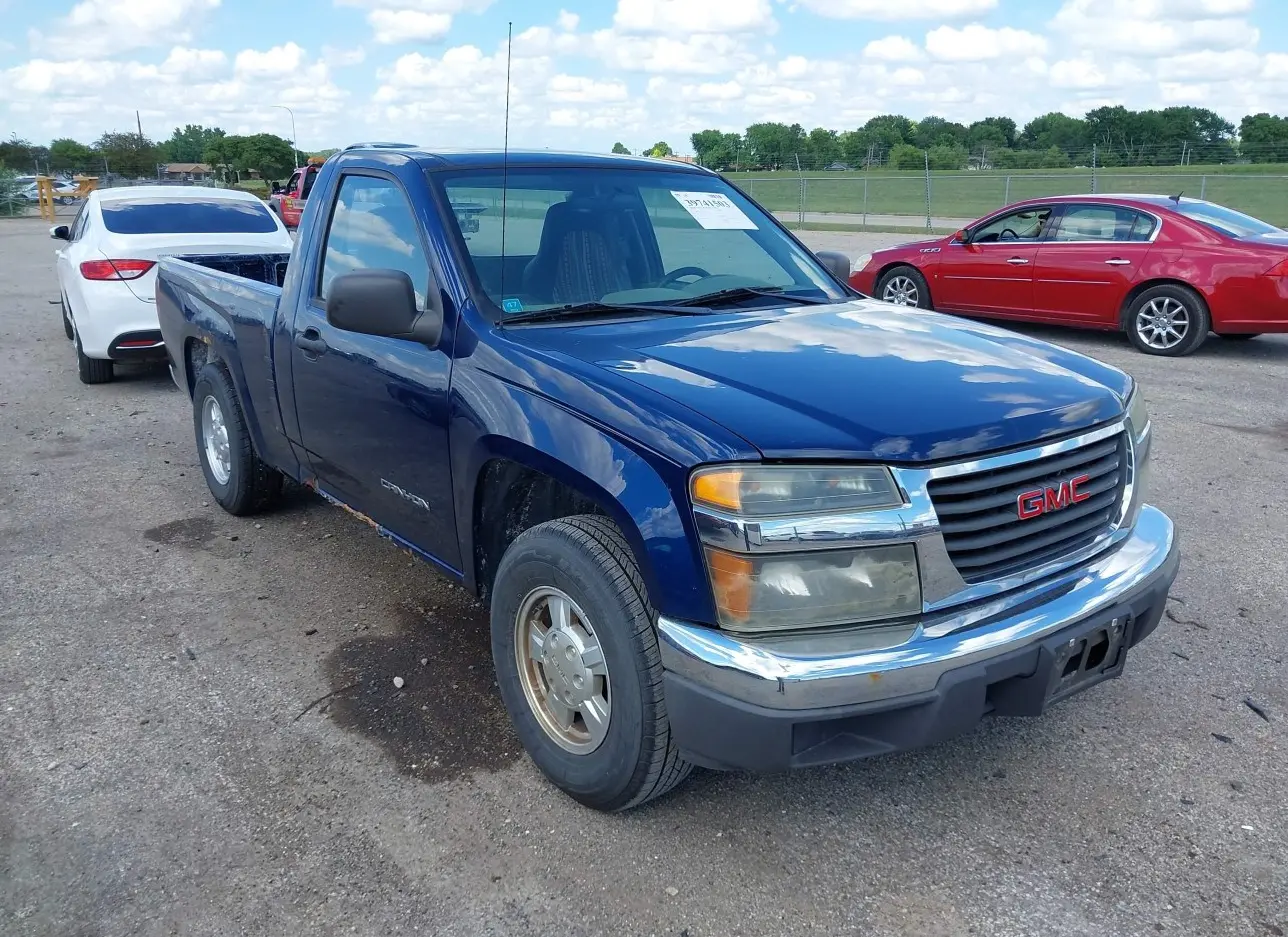 2004 GMC  - Image 1.