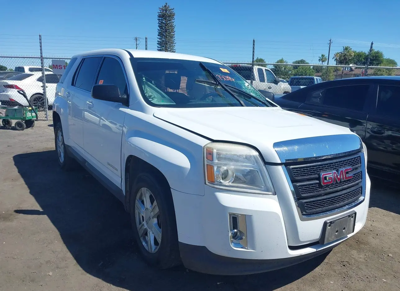 2015 GMC  - Image 1.