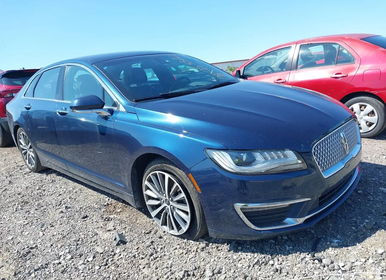 2017 LINCOLN  - Image 1.