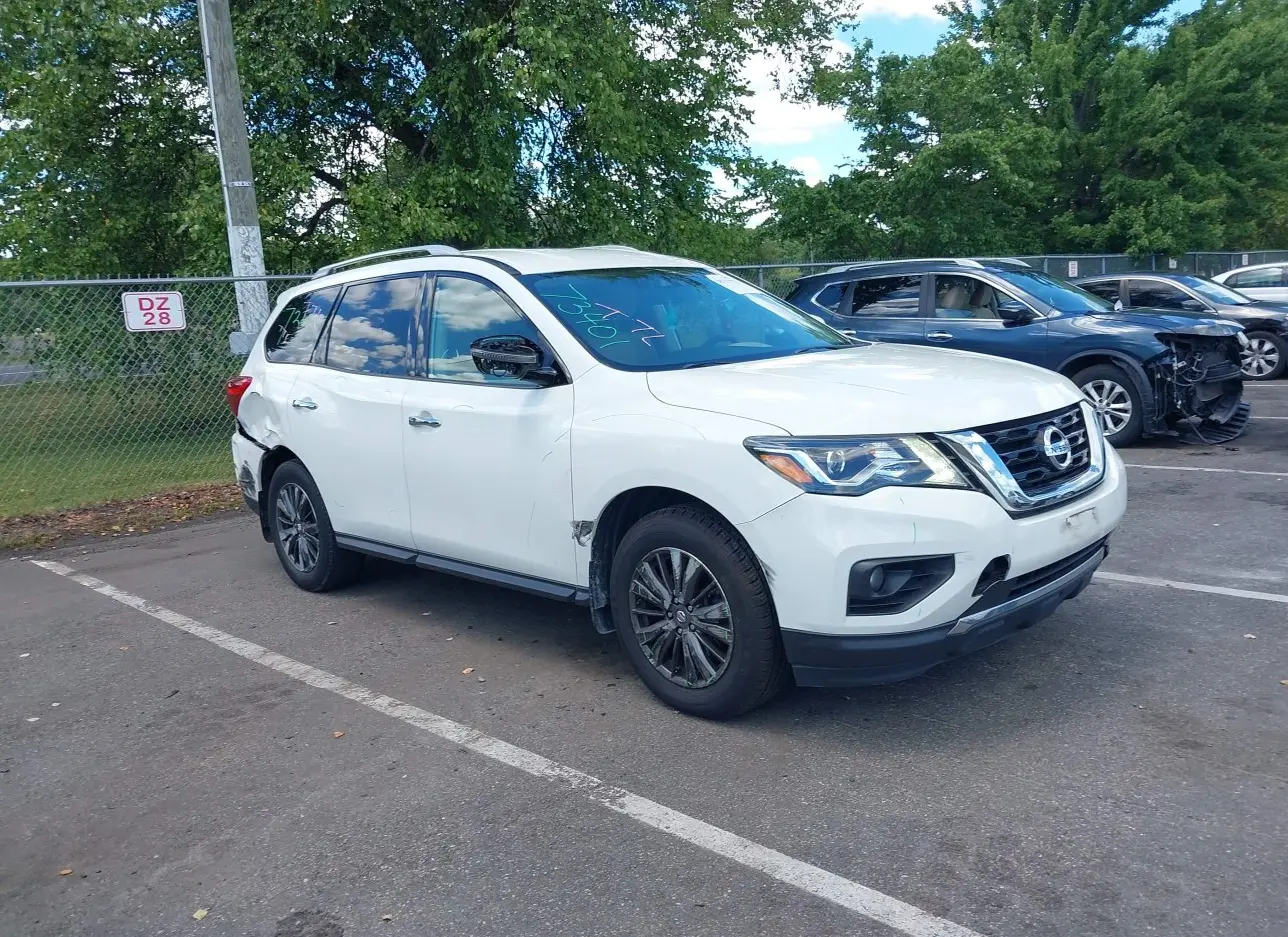 2017 NISSAN  - Image 1.