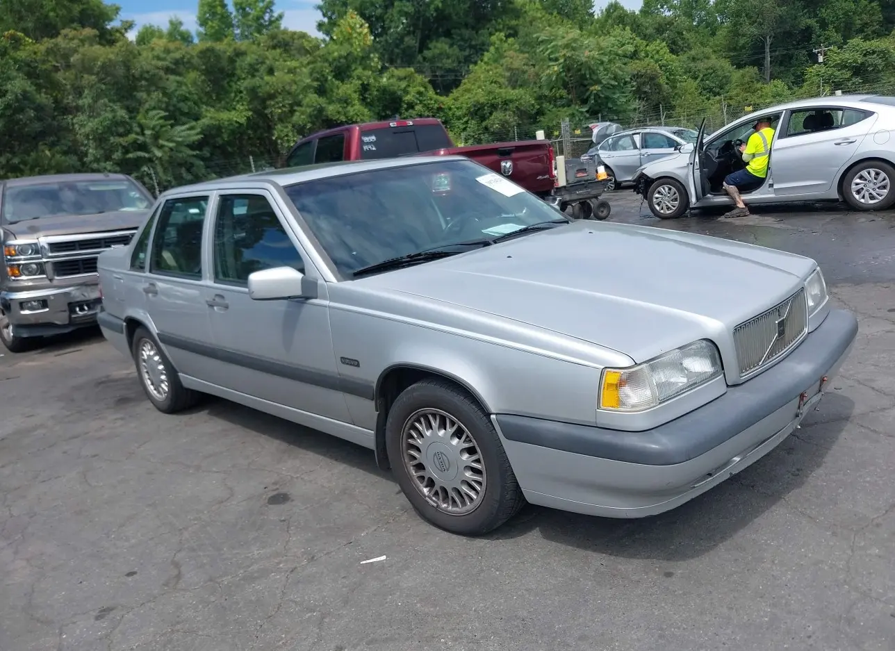 1994 VOLVO  - Image 1.