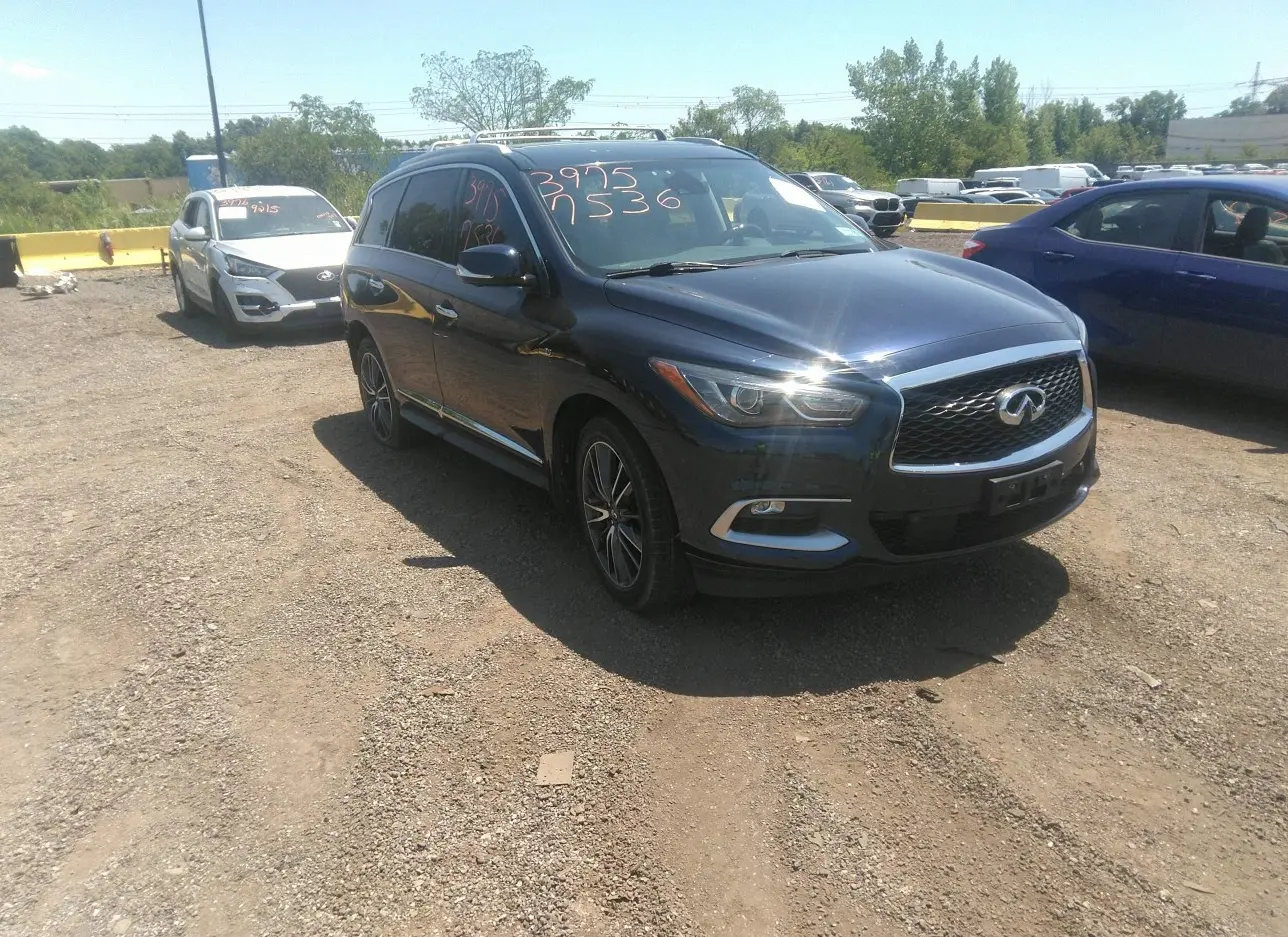 2016 INFINITI  - Image 1.