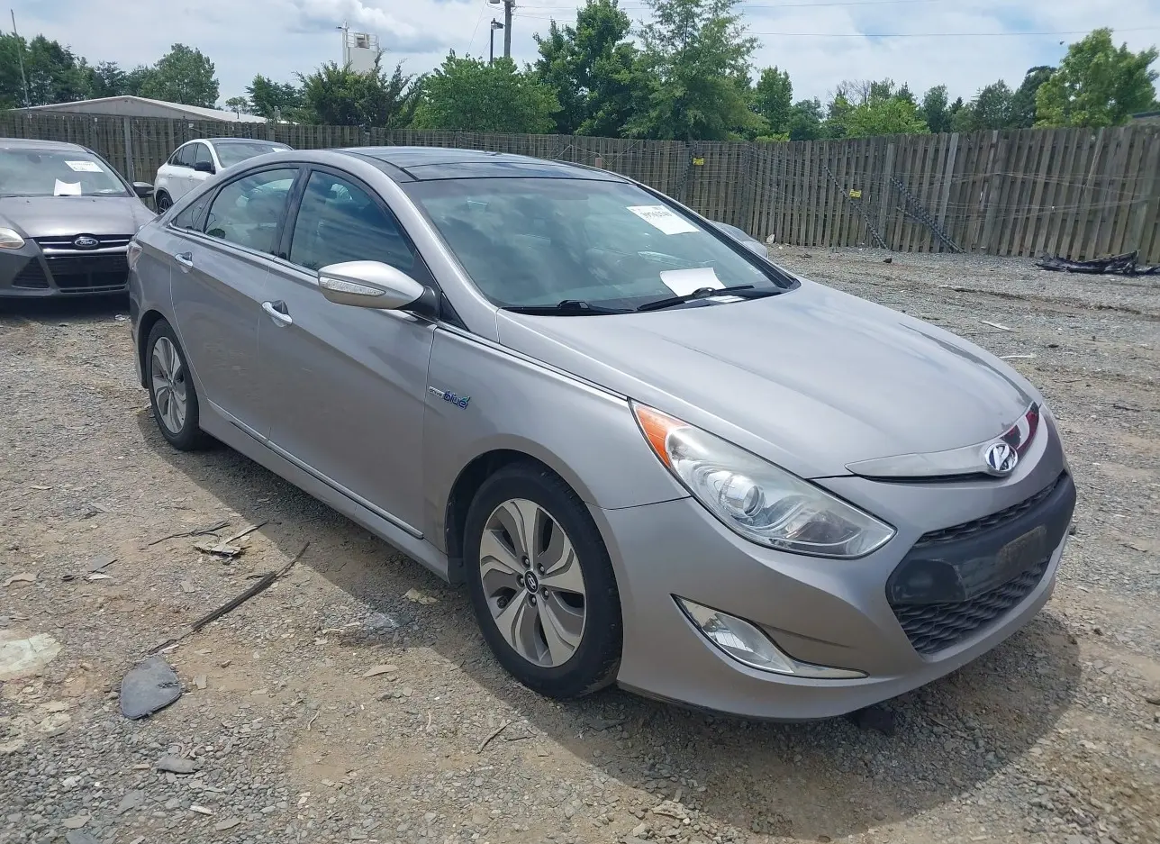 2014 HYUNDAI  - Image 1.