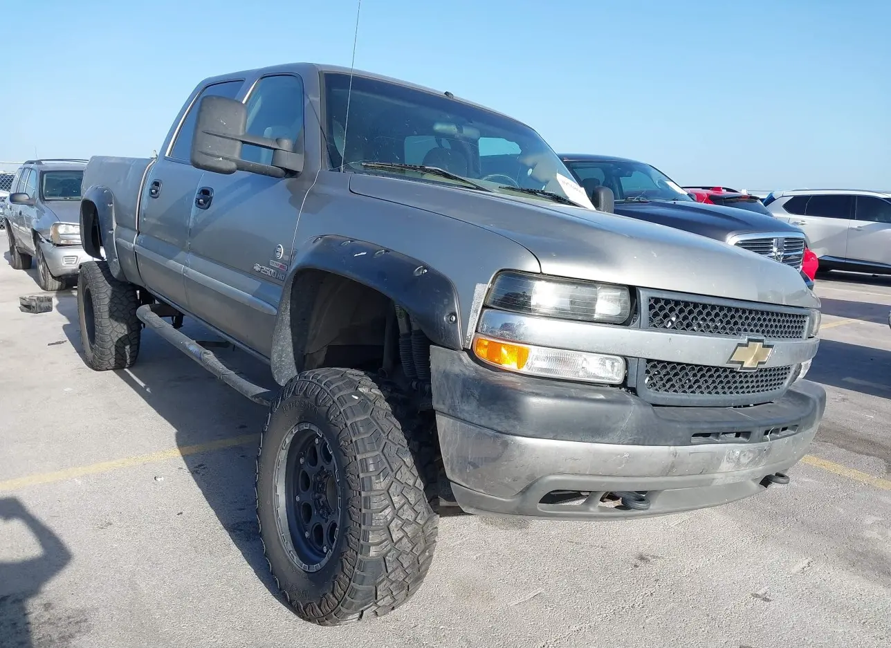 2002 CHEVROLET  - Image 1.