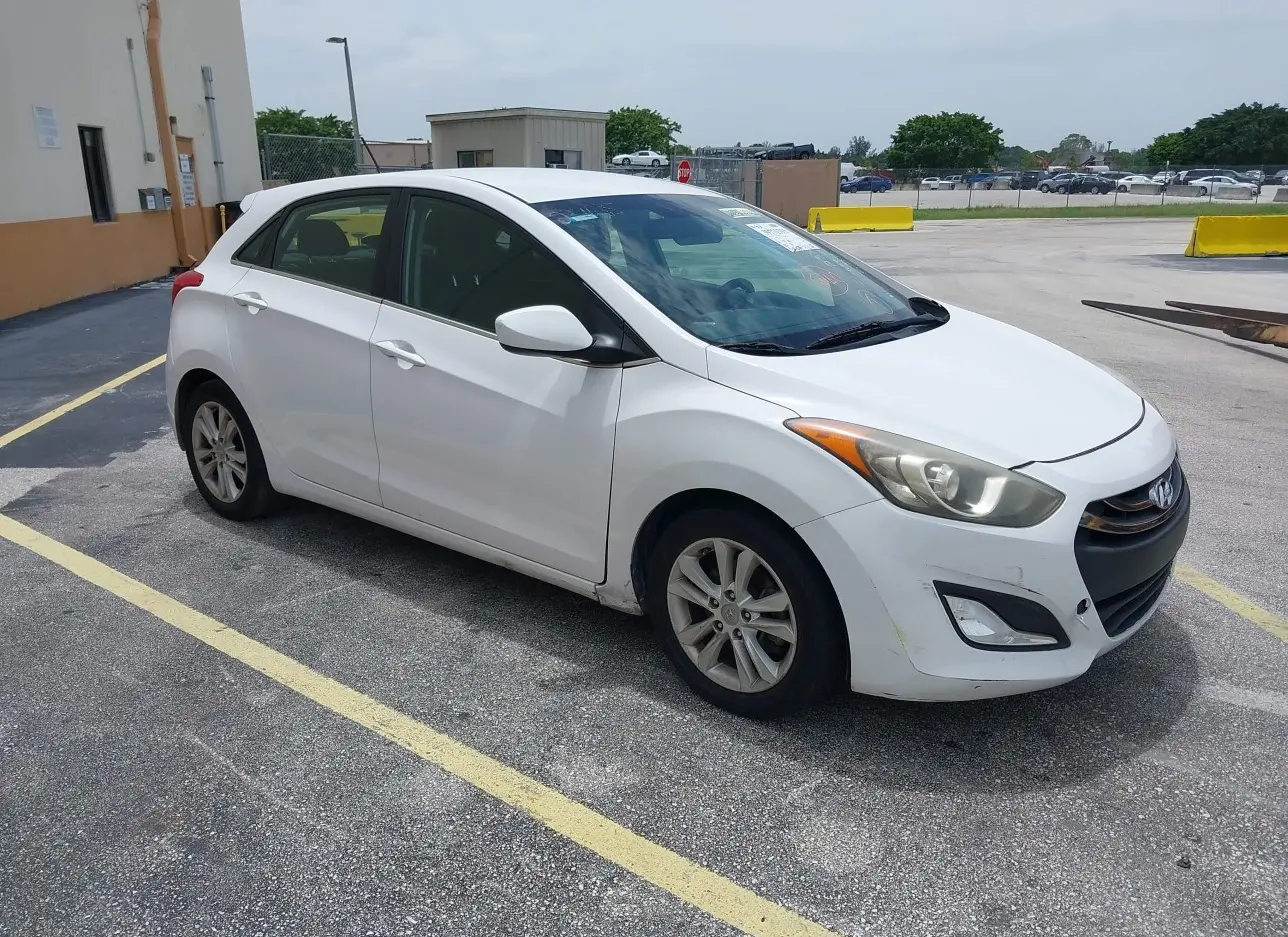 2015 HYUNDAI  - Image 1.