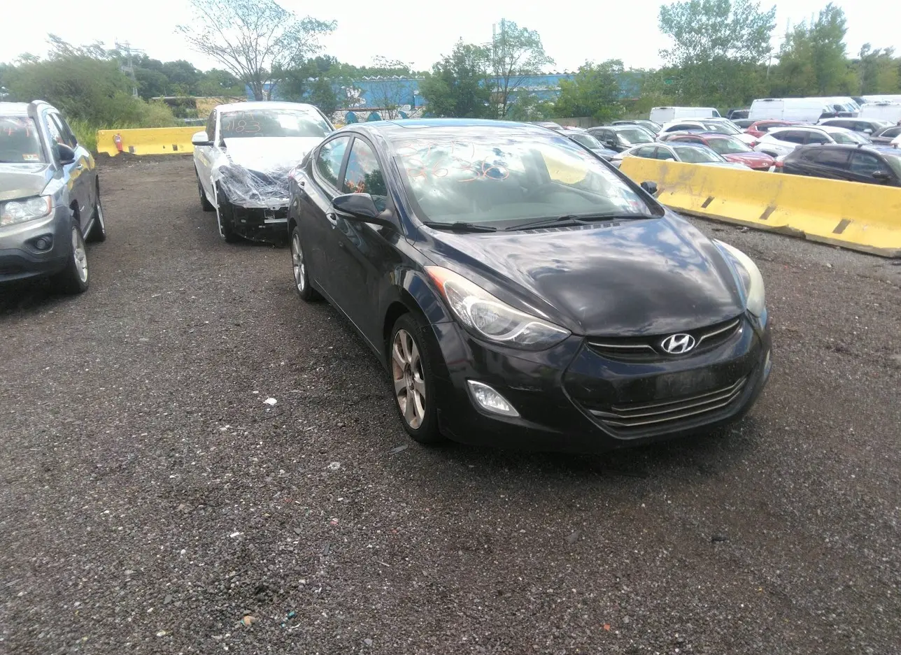 2012 HYUNDAI  - Image 1.