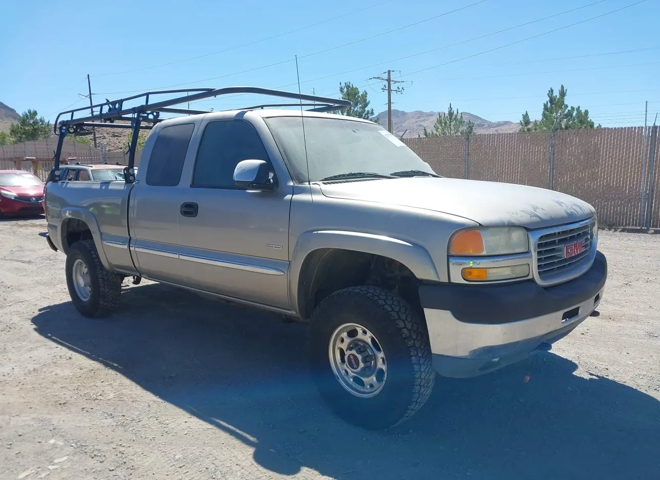 2002 GMC  - Image 1.