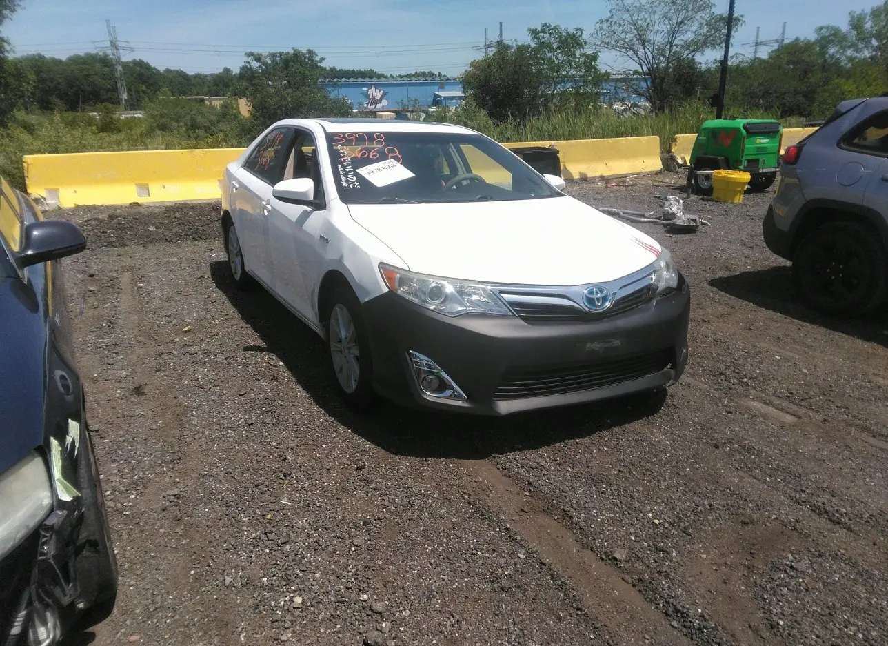 2013 TOYOTA  - Image 1.