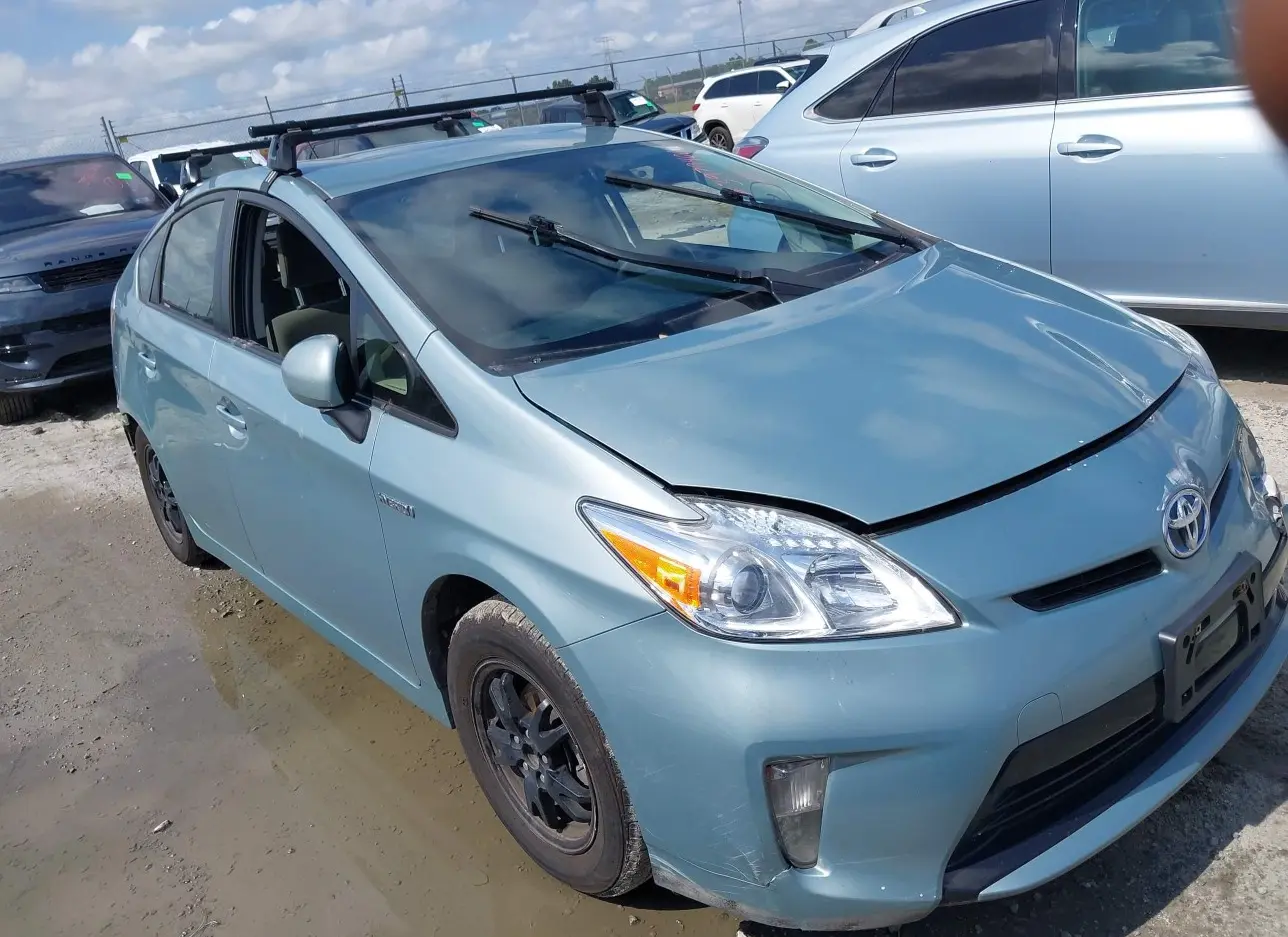 2015 TOYOTA  - Image 1.