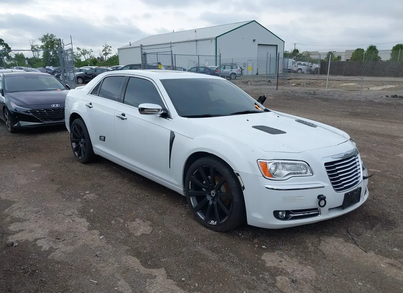 2012 CHRYSLER  - Image 1.