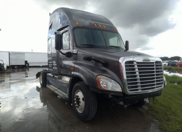 2011 FREIGHTLINER  - Image 1.