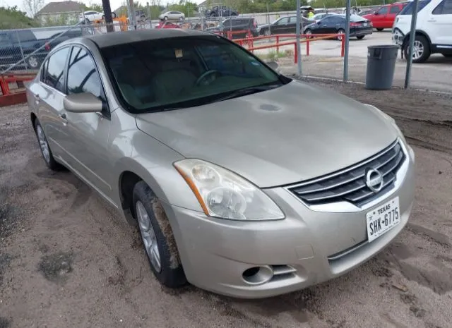 2010 NISSAN  - Image 1.