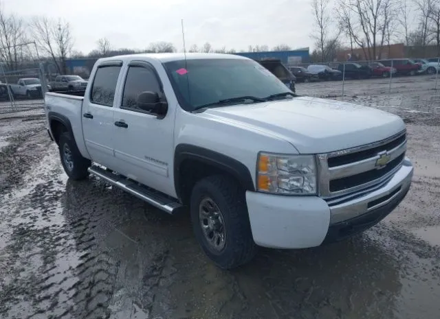 2011 CHEVROLET  - Image 1.