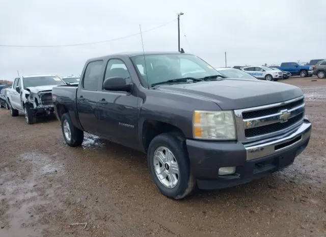 2011 CHEVROLET  - Image 1.