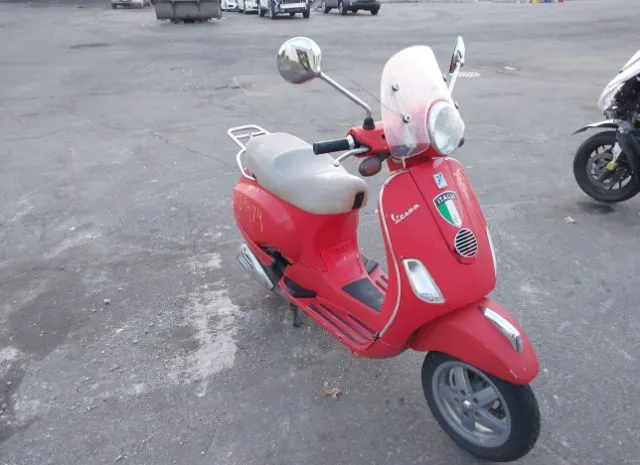 2011 VESPA  - Image 1.