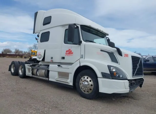 2017 VOLVO TRUCK  - Image 1.