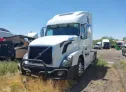 2017 VOLVO TRUCK  - Image 2.