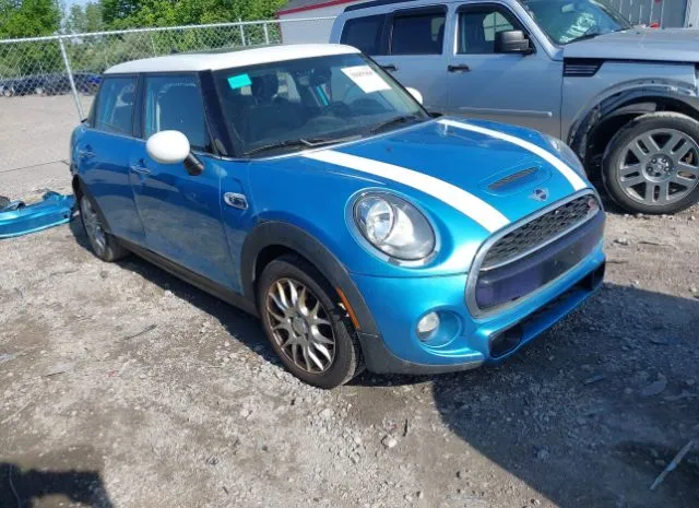 2015 MINI  - Image 1.