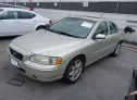 2005 VOLVO  - Image 2.