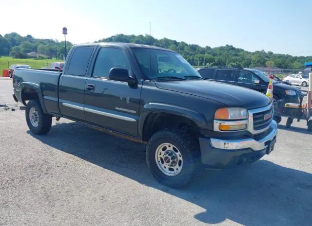 2004 GMC  - Image 1.