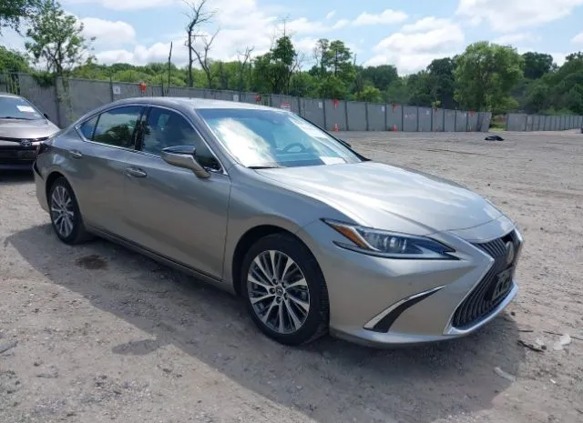 2019 LEXUS  - Image 1.