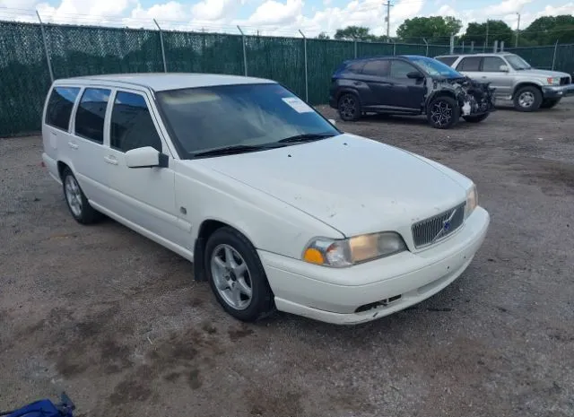 1999 VOLVO  - Image 1.