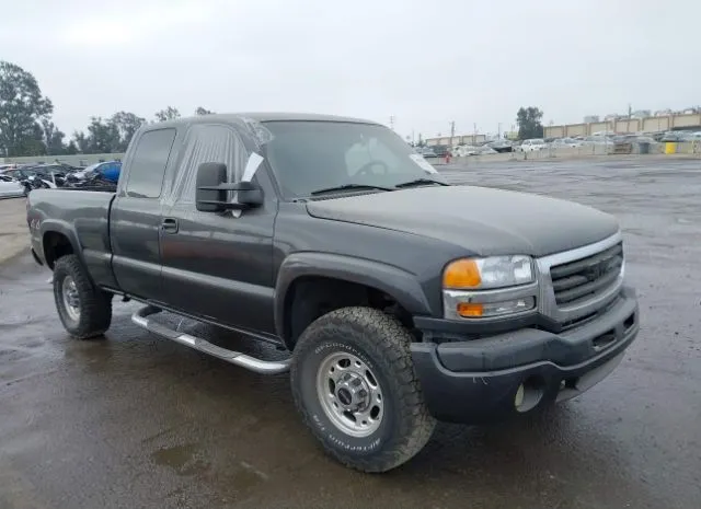 2003 GMC  - Image 1.