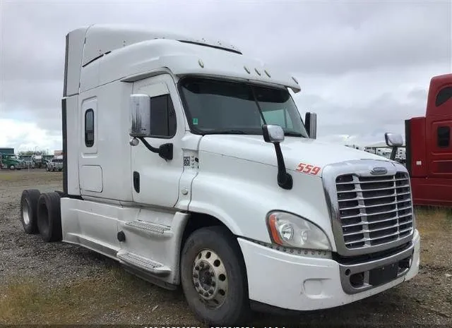 2017 FREIGHTLINER  - Image 1.