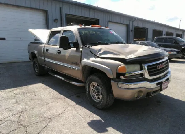 2004 GMC  - Image 1.