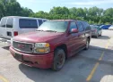 2004 GMC  - Image 2.