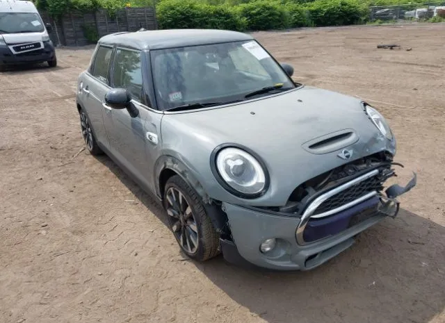 2016 MINI  - Image 1.