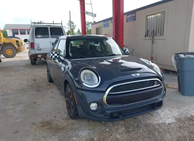 2015 MINI  - Image 1.