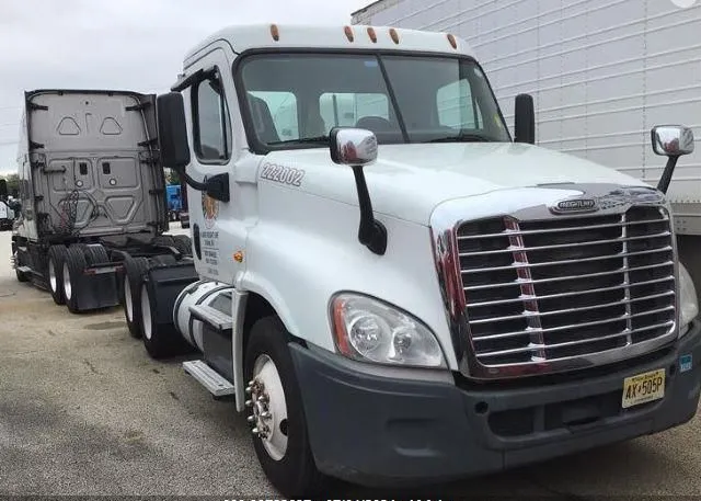 2016 FREIGHTLINER  - Image 1.