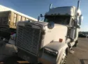 2000 FREIGHTLINER  - Image 2.