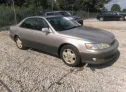 2000 LEXUS  - Image 1.